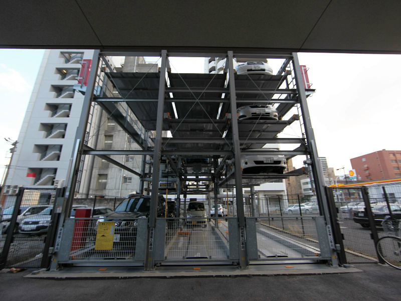 リアライズ代官町 駐車場