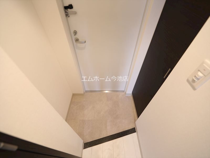 エステムコート名古屋新栄Ⅴラポール 玄関