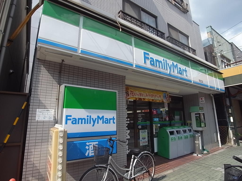 プレサンス名古屋ＳＴＡＴＩＯＮビーフレックス コンビニ