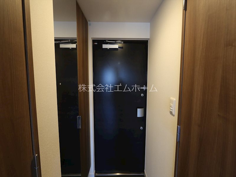 プレサンス上前津リラシス 玄関