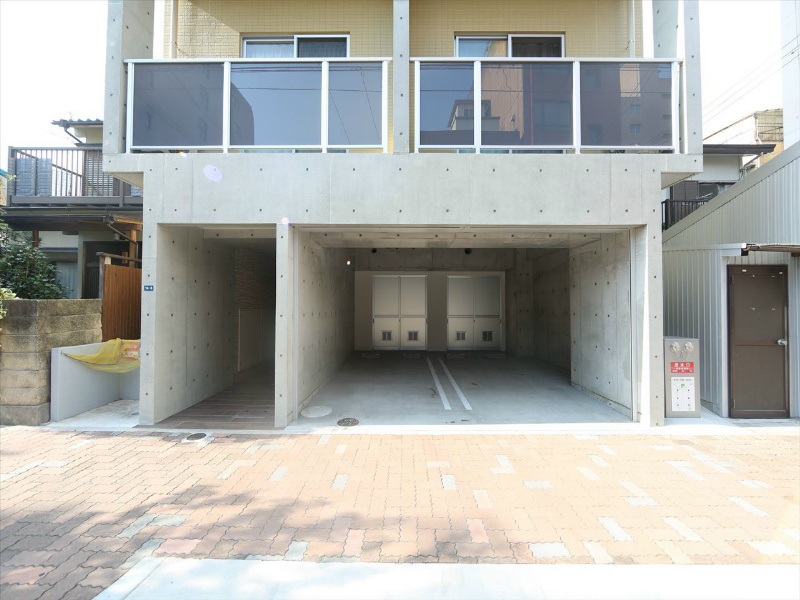 エイトエムジー名駅 駐車場