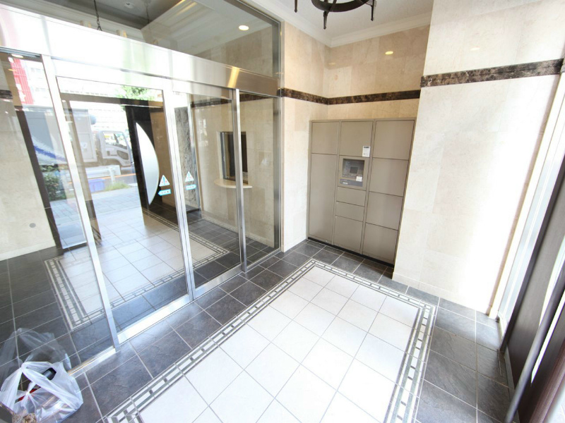 プレサンス名古屋ＳＴＡＴＩＯＮザ・シティ エントランス