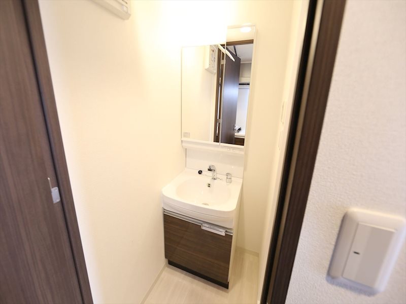 プレサンスＮＡＧＯＹＡ本陣 洗面所