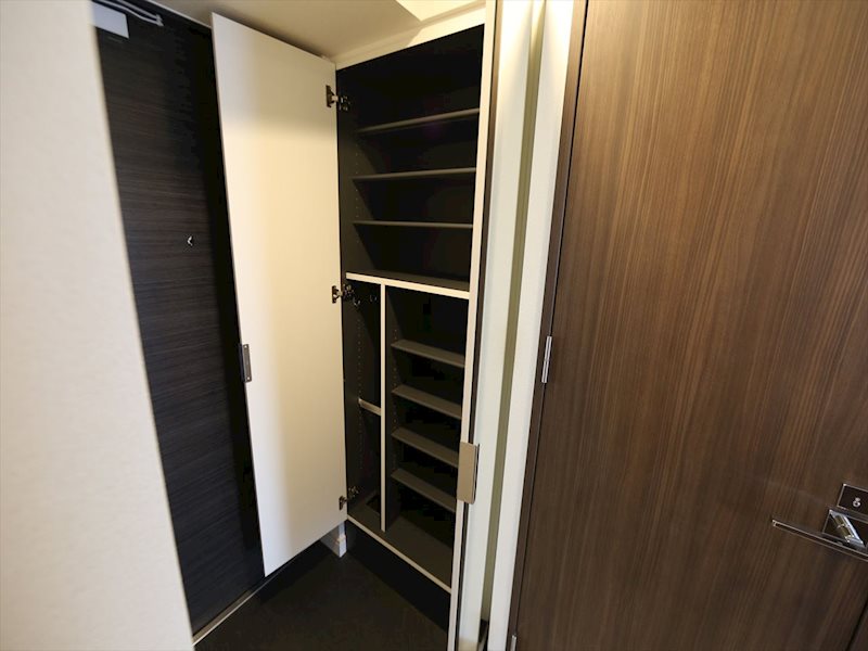 プレサンスＮＡＧＯＹＡ本陣 玄関