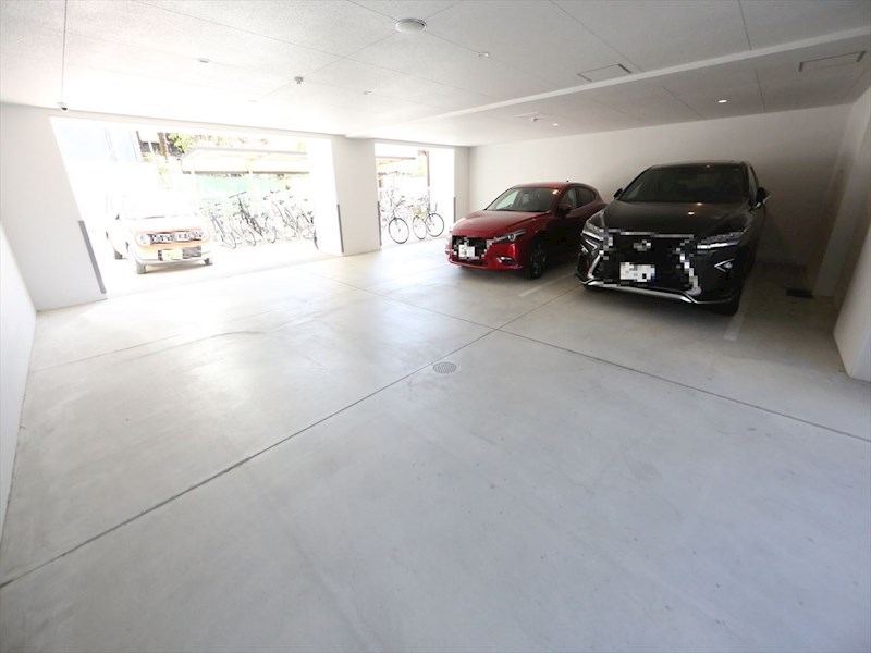 レジデンシア尾頭橋駅前 駐車場