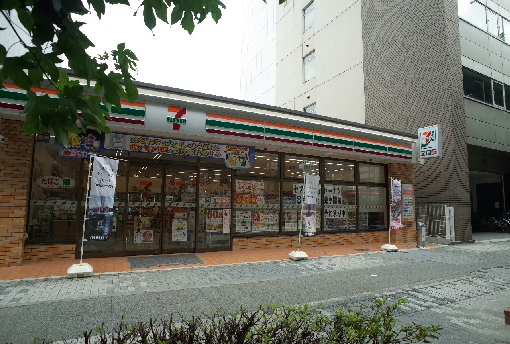 フローラル泉 コンビニ