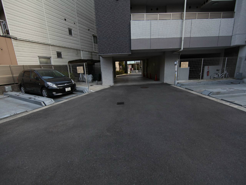 ｍｅＬｉｖ鶴舞 駐車場