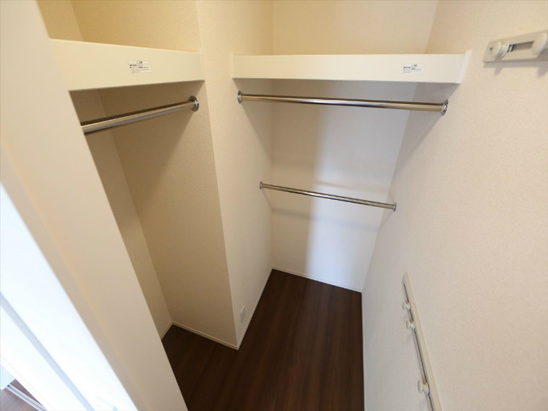 Ｄ－ｒｏｏｍ岩塚 収納