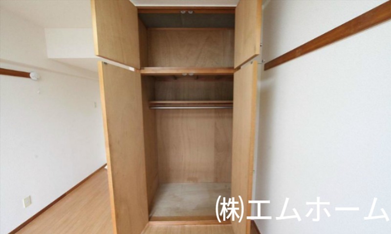 レジデンスフクザワII 収納