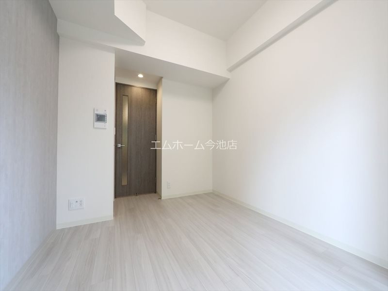 プレサンス広小路通今池 リビング