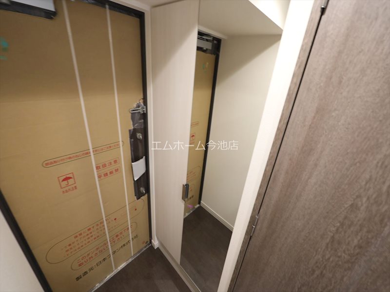 プレサンス広小路通今池 玄関