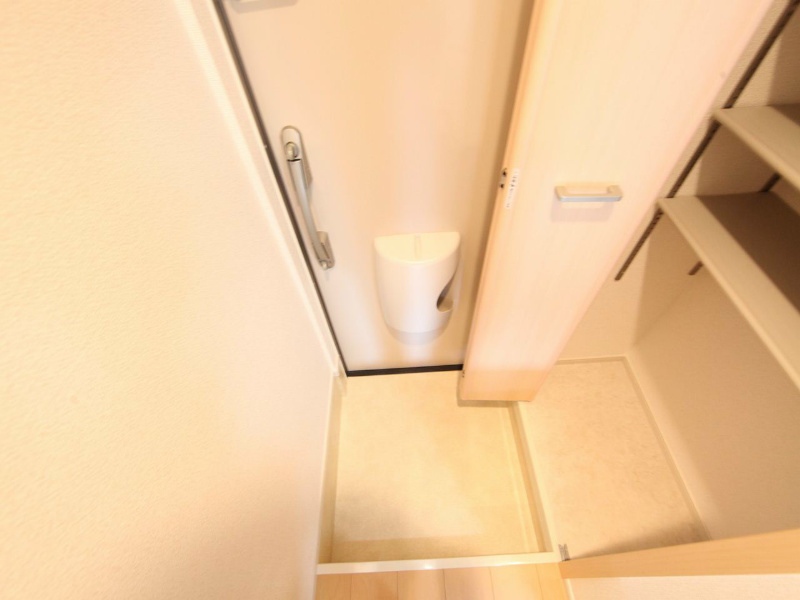 サンリットローレル 玄関