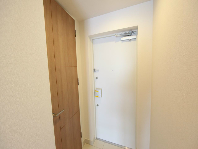 アデグランツ大須（ＡｄｅＧｌａｎｚＯＳＵ） 玄関