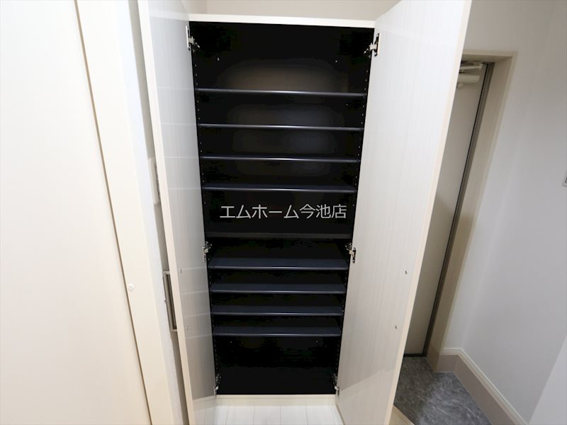 トレノハウス 玄関