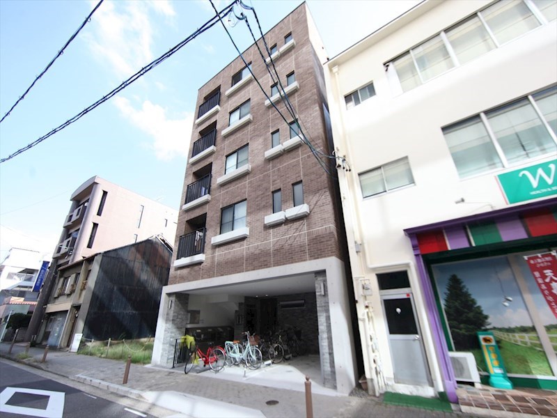 アールズコート千種イースト 外観