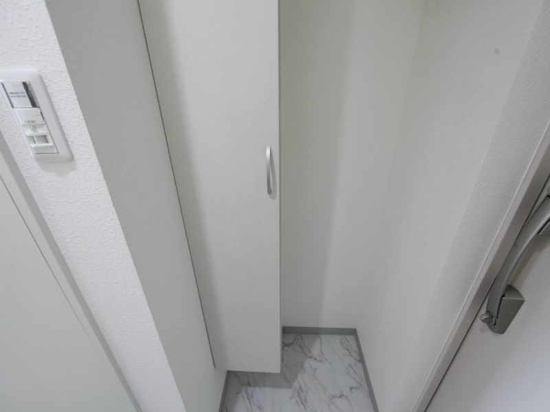 アモンリオブランシュ 玄関