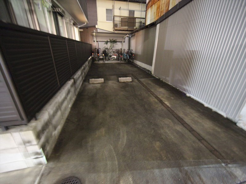 ドルフしらかね 駐車場