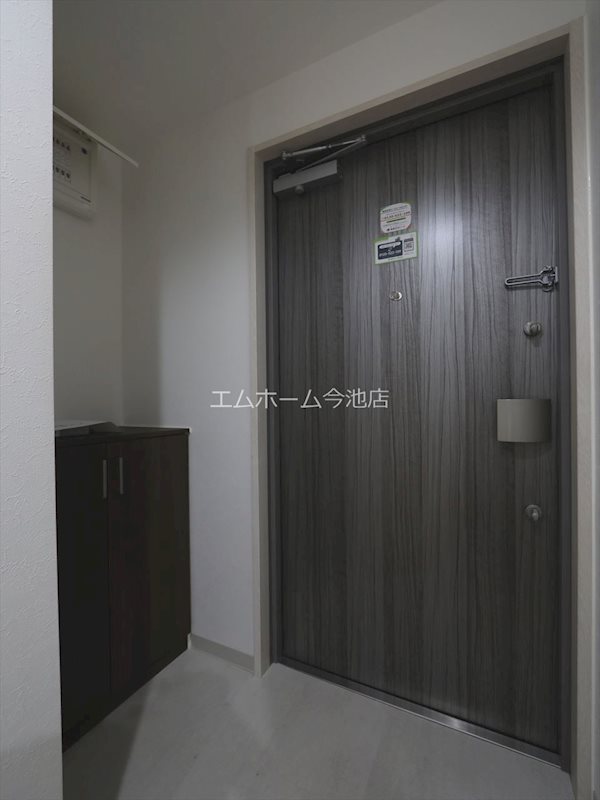 エルメディオ千種 玄関