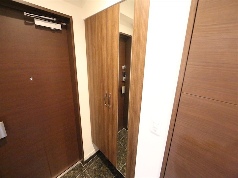 ＲＥＳＩＤＥＮＣＥ丸の内七間町 玄関
