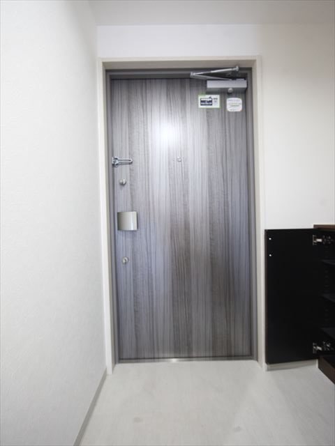 エルメディオ千種 玄関