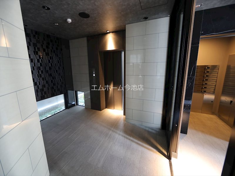 S-RESIDENCE高岳駅前awake エントランス