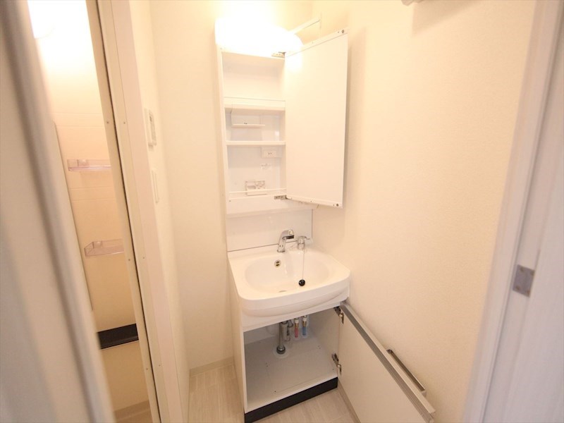 プレサンス広小路通葵 洗面所