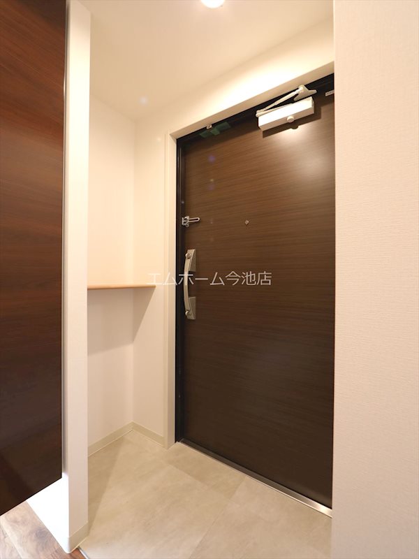WELL COURT KANDA 玄関