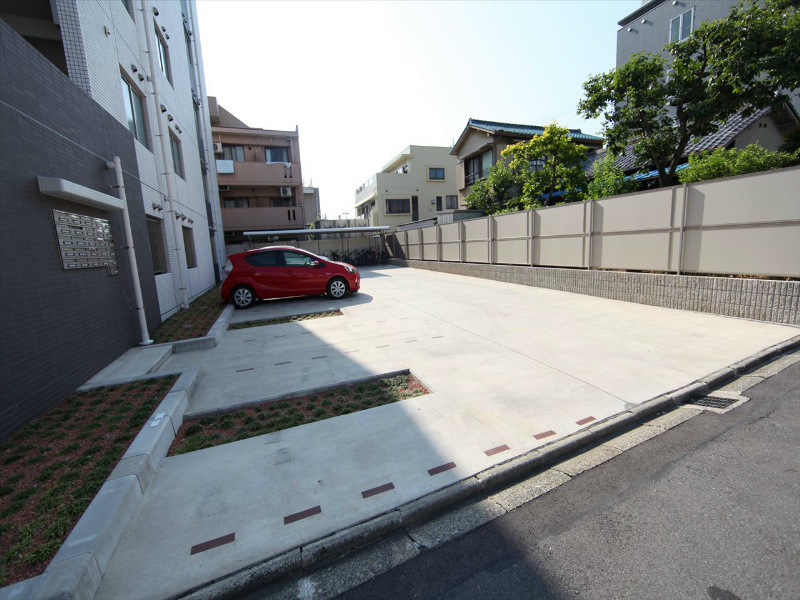 メゾン ド アミティエ 駐車場