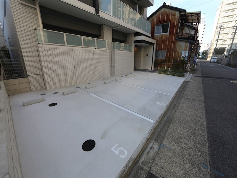 グラディアン大曽根 駐車場
