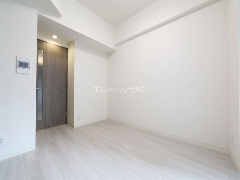 プレサンス広小路通今池 リビング
