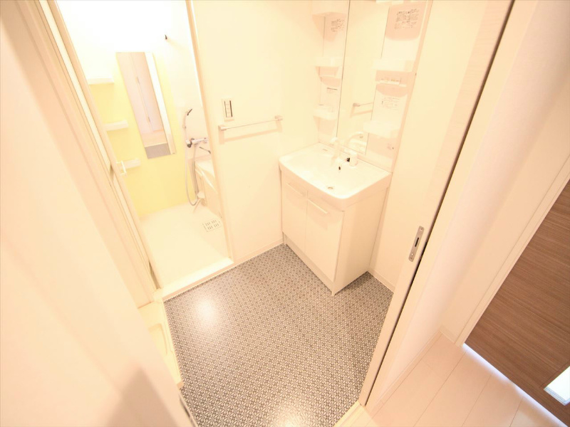 ＹＯＳＨＩＮＯ　ＳＱＵＡＲＥ（ヨシノスクエア） 洗面所
