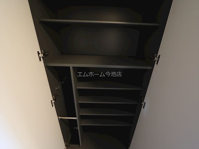 メイクス今池02（イマイケツー） 玄関