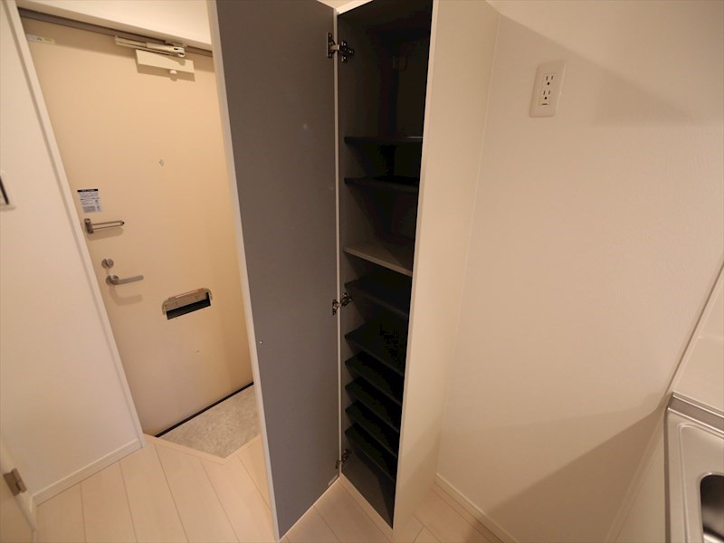 リアンハイム六番町 玄関