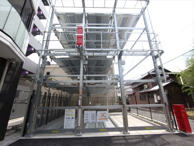 S-RESIDENCE平安通 駐車場
