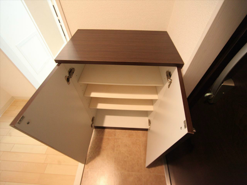 ラトゥール代官町 玄関