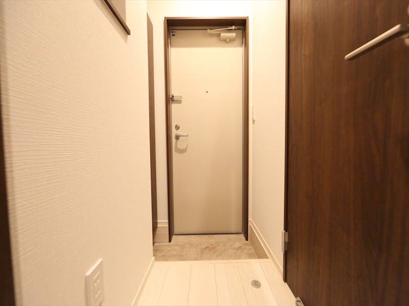 ＧＲＡＮＤＴＩＣ志賀本通南 玄関