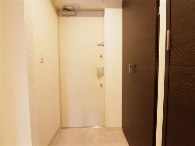エステムコート名古屋平安通クチュール 玄関