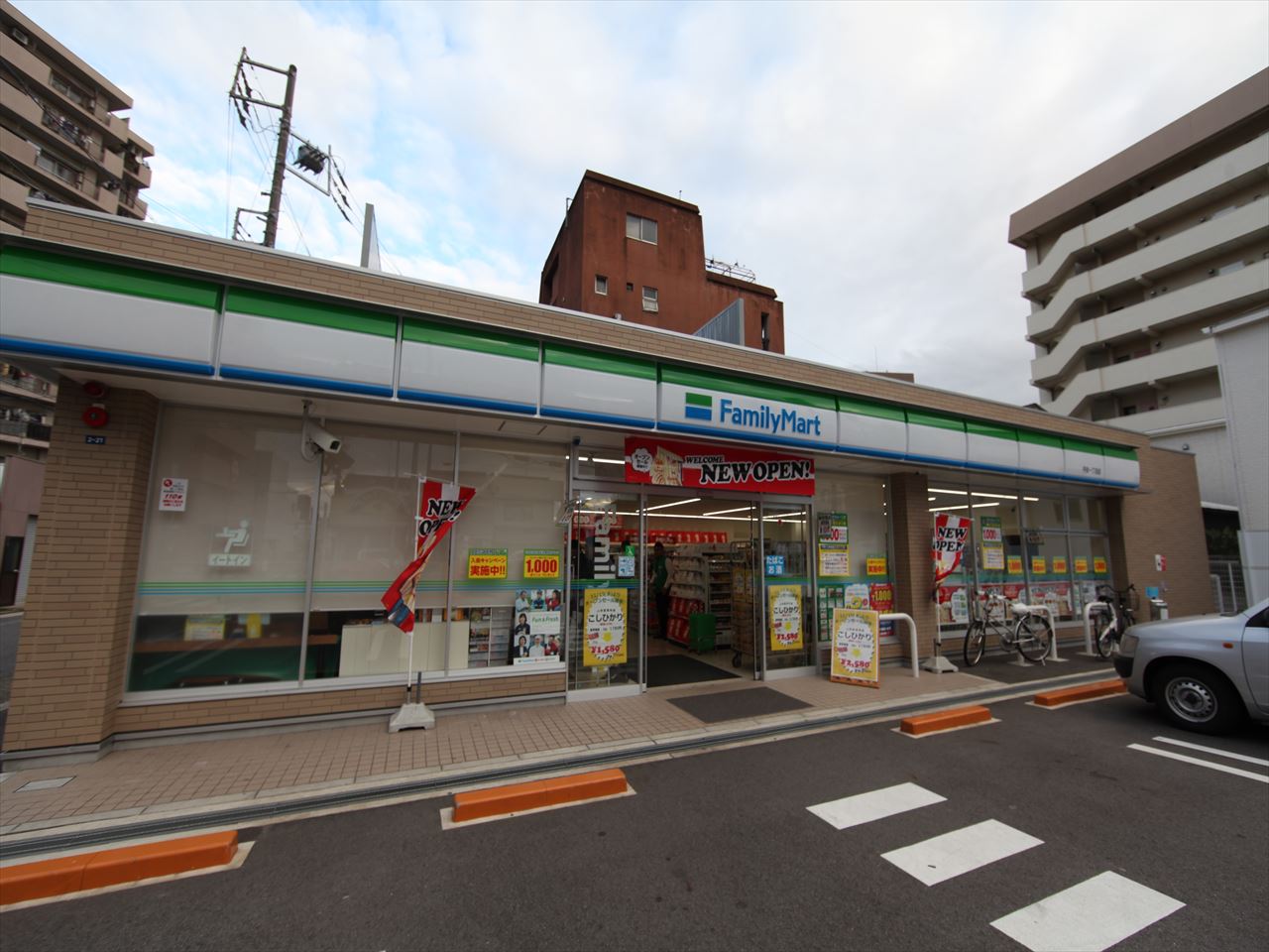 エステムコート名古屋平安通クチュール コンビニ