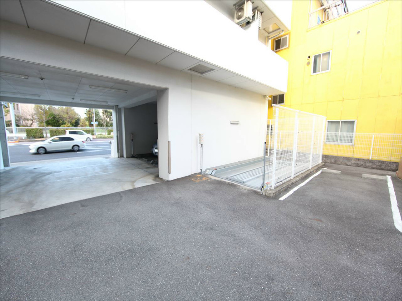 アンビックス・プリア茶屋ヶ坂 駐車場