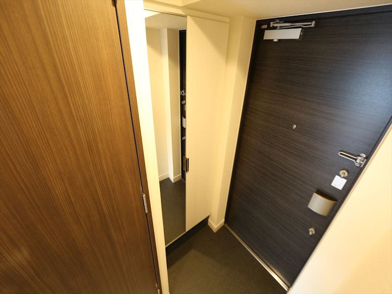 プレサンスＮＡＧＯＹＡ本陣 玄関