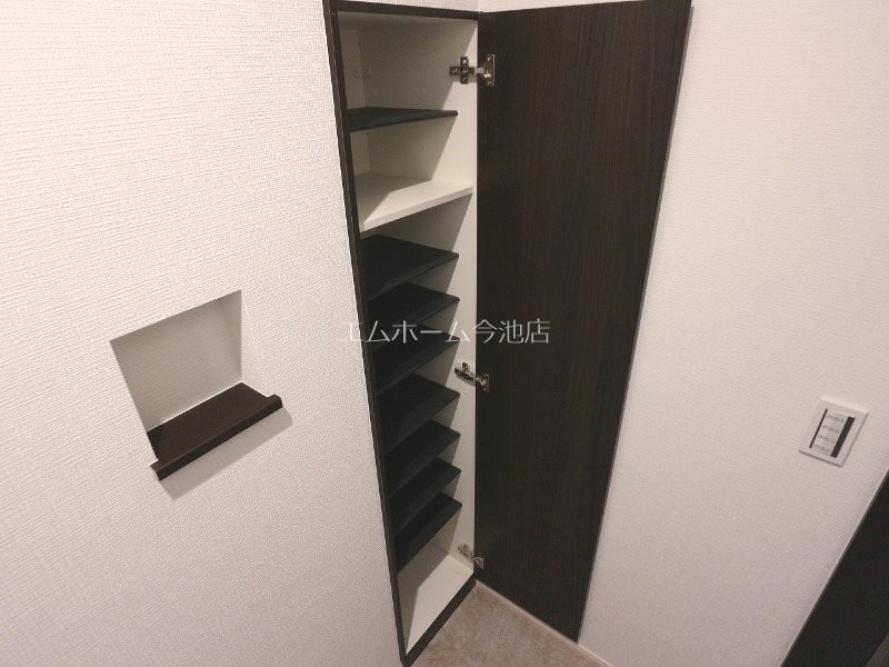 REGALEST浄心（ジョウシン） 玄関