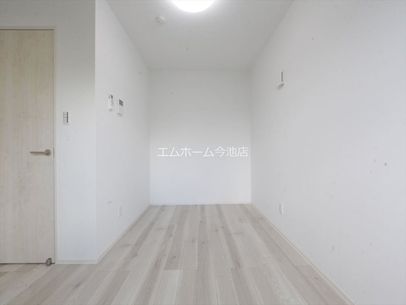 robot　home　新守山 リビング