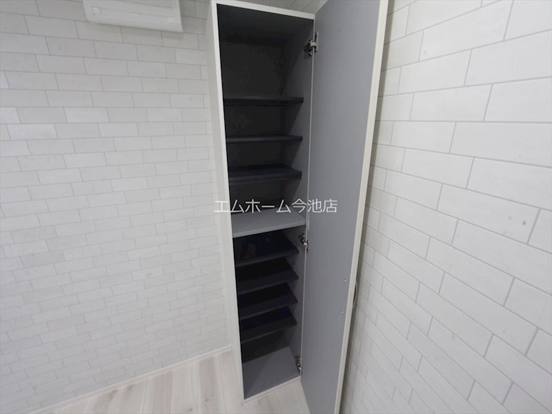 robot　home　新守山 玄関