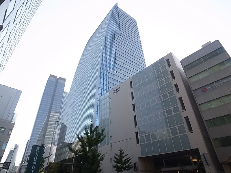 セレニティー名駅 ショッピング施設