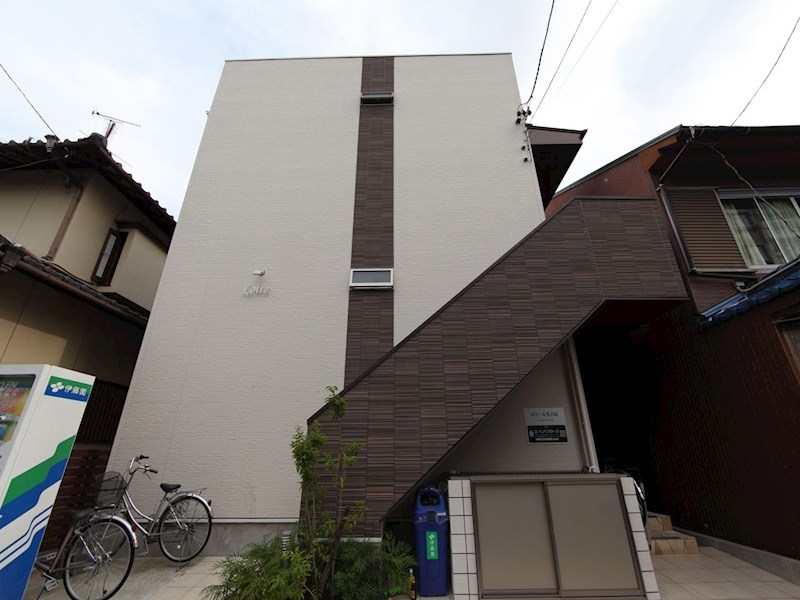 ロワール名古屋 外観