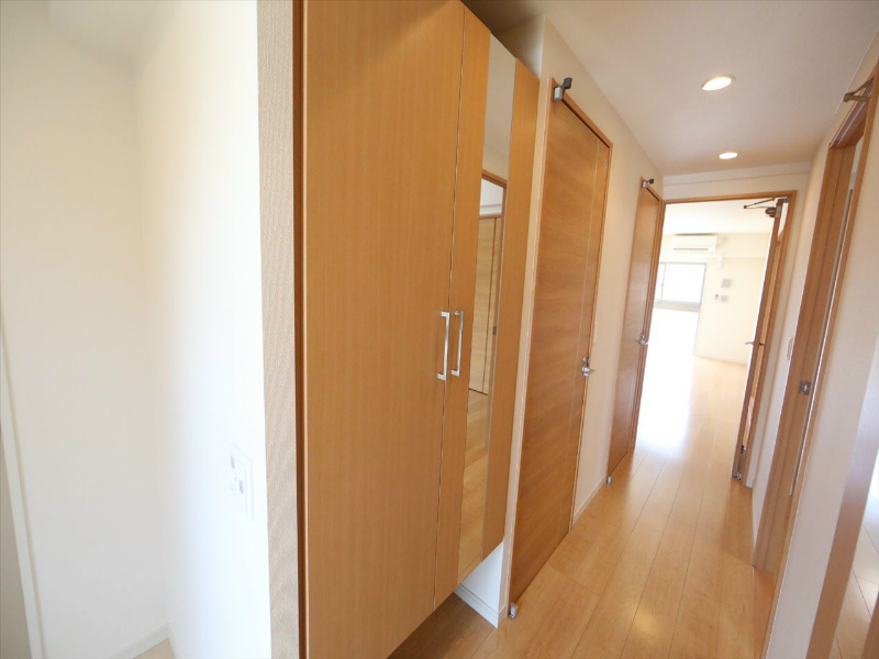 ラヴァーチェ徳川 玄関