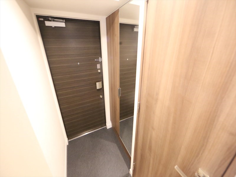 プレサンスＴＨＥ久屋大通レジェンド 玄関