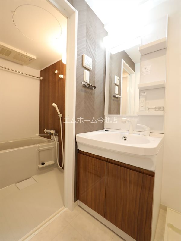 S-RESIDENCE堀田North（ノース） 洗面所