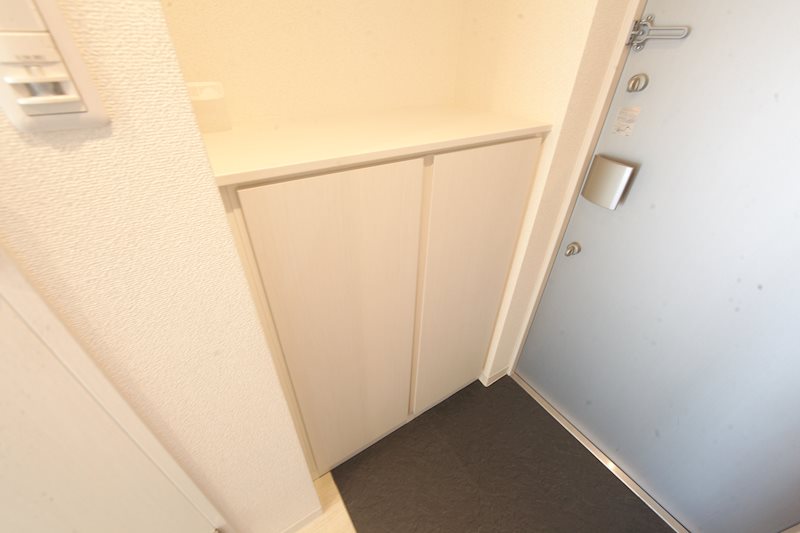 S-RESIDENCE千種 玄関