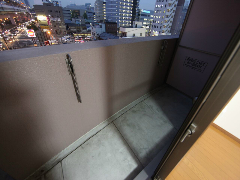 アゲート白壁 ベランダ